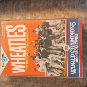 In Plastic Case 1987 Wheaties Minnesota Twins